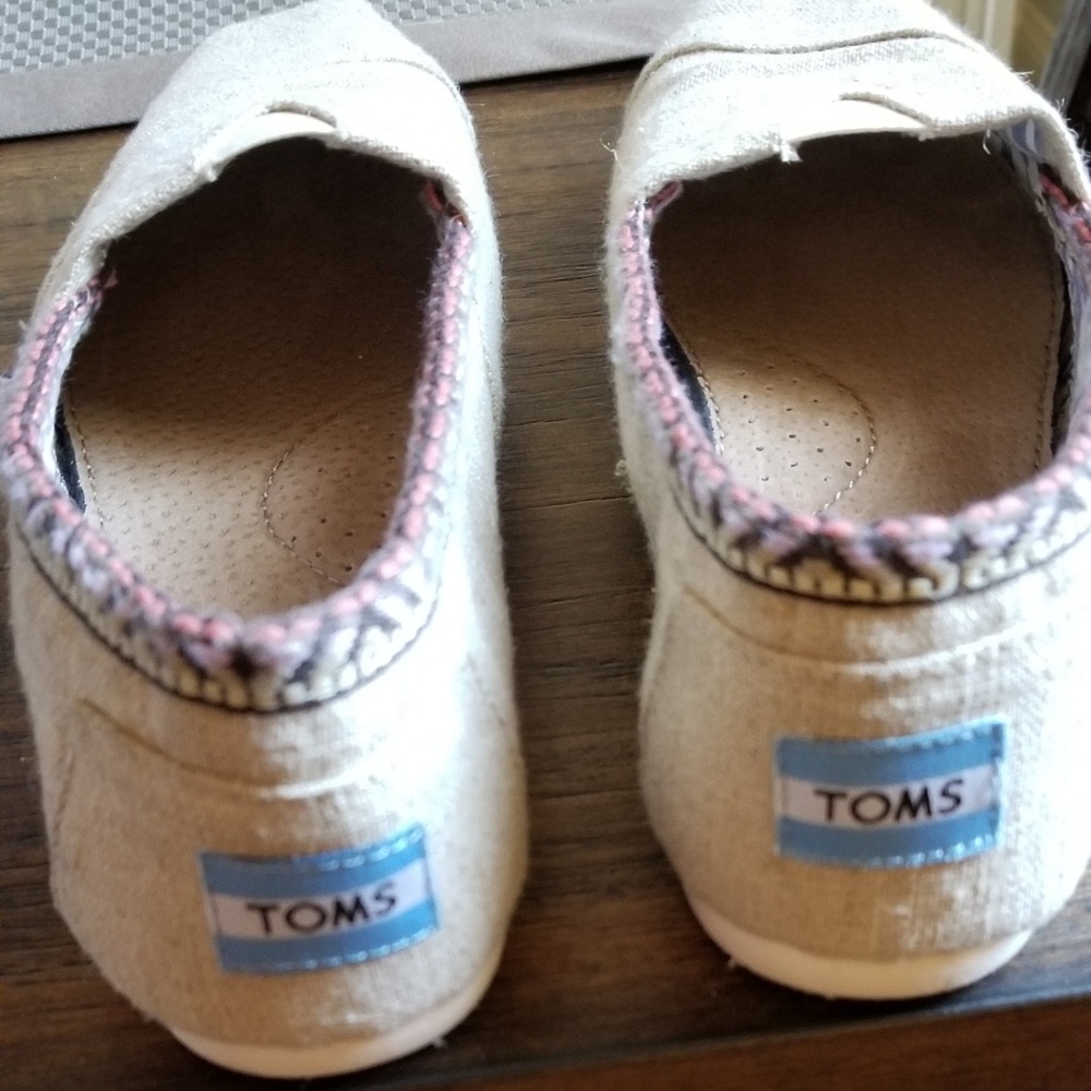 TOMS - Picture 4 of 7